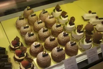 <p>Hampir semua toko kue di Jepang memiliki versi mont blanc sendiri</p>