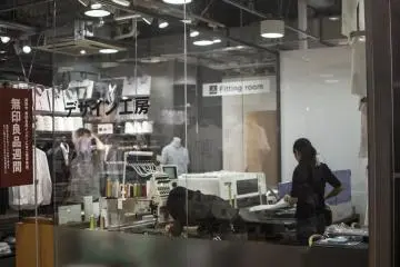<p>The 'Design Factory'. An interesting service provided only at MUJI Yurakucho, where customers can design T-shirts and watch their creations get printed on the spot!&nbsp;</p>