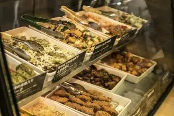 <p>Don't they make your mouth water? The dishes are displayed prominently at the counter, and you can pick them as you see them.</p>