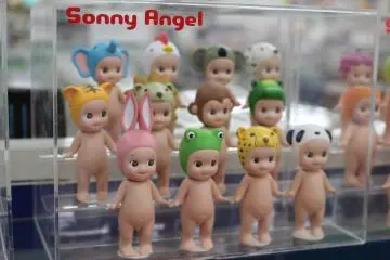 <p>Cute figurines</p>