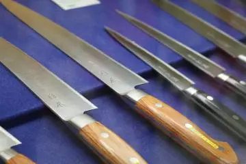 <p>Japanes knives in the kitchenware section</p>
