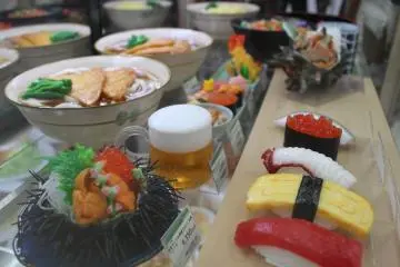 <p>Replica food</p>