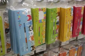 <p>More stickers &ndash; post-it style</p>