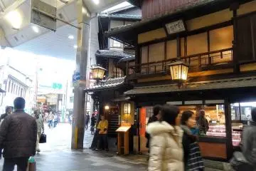 <p>ร้านอาหารที่เก่าแก่ของย่านนี้</p>
