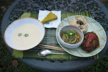 Makan siang di hari kerja