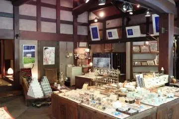 <p>There is an excellent selection of handmade goods from Kyoto and other parts of Japan.</p>