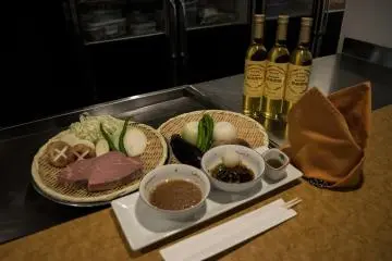 <p>Before beginning, the chef lays out what will become my dinner.</p>