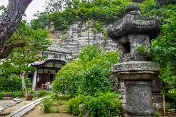 Kamakura's Myoo-in Temple