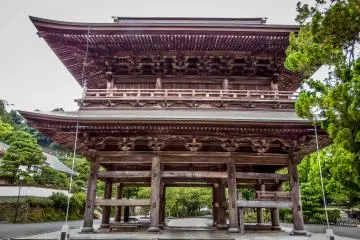 <p>A rear view shot of the 'San-mon' (Grand Gate)</p>