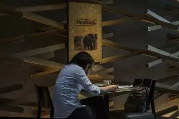 Aku juga bisa tinggal di sini sepanjang hari!