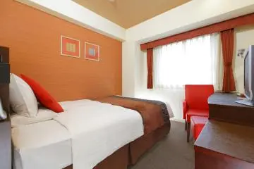 The bed is wide and extremely comfortable. Hotel Mystays Fukuoka Tenjin-Minami even offers memory foams if you desire.