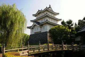 <p>Oishi Castle was originally built in 1479 and was the site of a famous battle that was made into a movie, 'Nobou-no-Shiro'.</p>