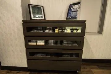 If you need more, a whole range of beauty products for ladies are provided for free at the reception.