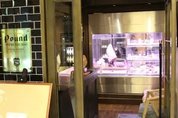 <p>The entrance to the restaurant</p>
