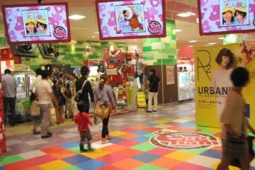 <p>...with arcades...</p>