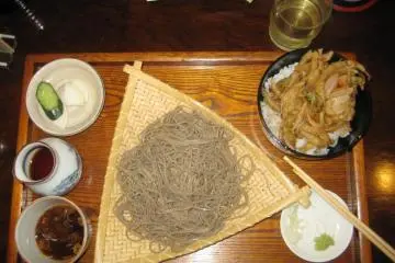 cold soba with a side of onion tempura (Photo: S. C. Kurokawa)