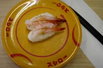 <p>Delectable shrimp sushi</p>