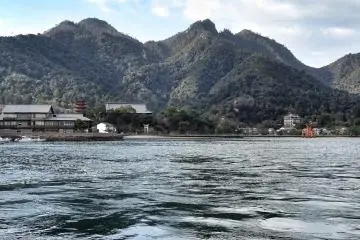 <p>วิวทิวทัศน์ที่งดงามของเกาะมิยะจิมะ</p>
