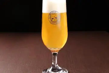 <p>Premium malts beer</p>