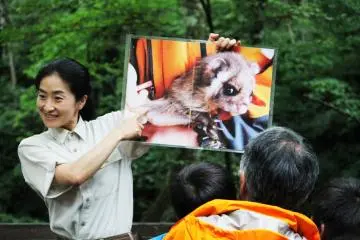 <p>Our guide explains the musasabi's habitat, anatomy, and food</p>