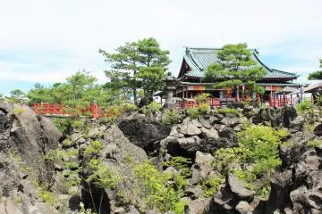 <p>The temple, hidden in rugged rocks</p>