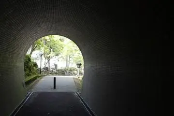 <p>A tunnel going towards the lake and playground.</p>