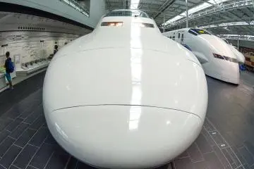 <p>The front of a shinkansen train in the main hall &nbsp;</p>