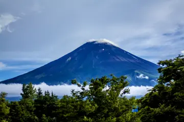 <p>Taman Hiburan&nbsp;Fuji-Q Highland adalah taman bertema yang terkenal di Jepang dan berlokasi di dekat kaki Gunung Fuji</p>