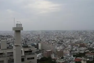<p>View the city from the top of Shuri Castle in Naha.&nbsp;</p>