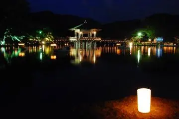 <p>The gazebo and lanterns</p>