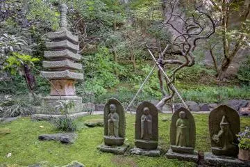 <p>Yet more statues!</p>