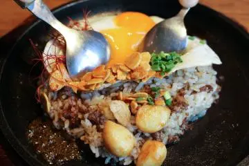 <p>Garlic Rice</p>