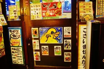 <p>L'int&eacute;rieur est aussi color&eacute; que l'ext&eacute;rieur du restaurant</p>