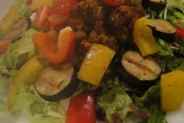 Grilled vegetables and salad plate - vegan