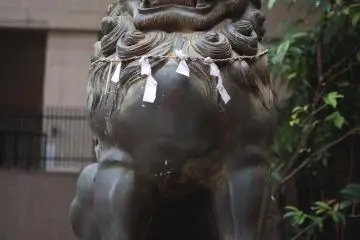 Standing guard to the shrine