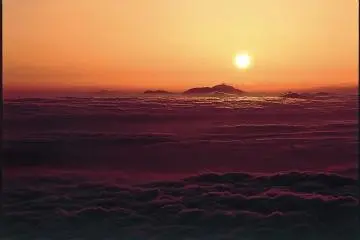 노리쿠라 산에서 보이는 해돋이