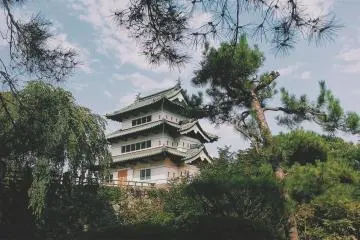 <p>Hirosaki Castle in summer</p>