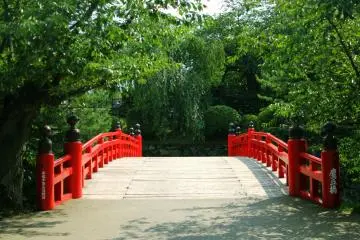 There are eight bridges over the water moats in the park. All bridges are beautiful in different ways at different times of the year.