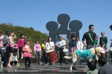 <p>Un &eacute;v&egrave;nement sur la musique br&eacute;silienne sur la place de Michi no Eki</p>