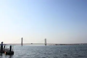 <p>When I arrived at Choshi, instead of taking the electric railway, I decided to explore the city first by bus. A bus tour around Choshi will always involve views of the sea, like this.</p>
