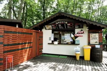 <p>The soft-cream shop</p>