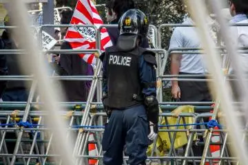 <p>Interestingly, despite the large crowds and heavy police presence I didn`t feel intimidated once</p>