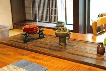 <p>Some of our table's decorations
&nbsp;</p>