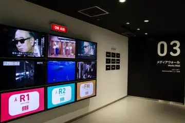 <p>Acara di TV NHK yang sedang berlangsung</p>