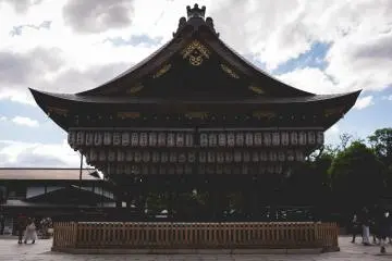<p>Central building surrounded by lanterns</p>