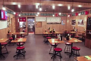 <p>Yatai tables for larger groups</p>