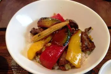 <p>Bright red and yellow peppers</p>