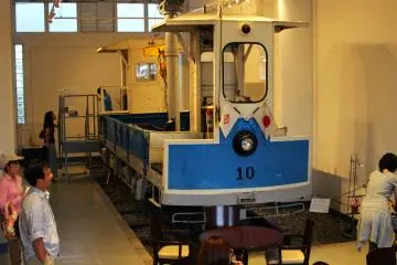 <p>Beberapa tram dari tahun yang berbeda ditempatkan di museum ini</p>