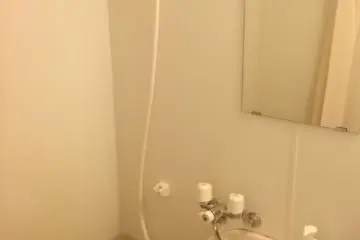 <p>Ma petite salle de bain.</p>