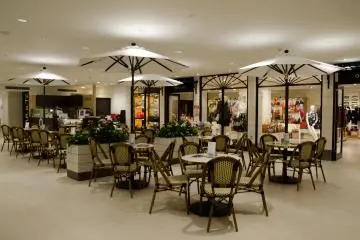<p>Don't forget to try green tea beverages here</p>